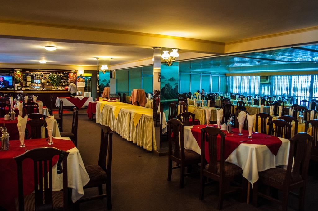 Hotel Lido ซานตาครูซเดอลาเซียร์รา ภายนอก รูปภาพ